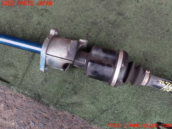 2UPJ-9235704010]BMW X1 F48(HT20)右フロントドライブシャフト 中古_3