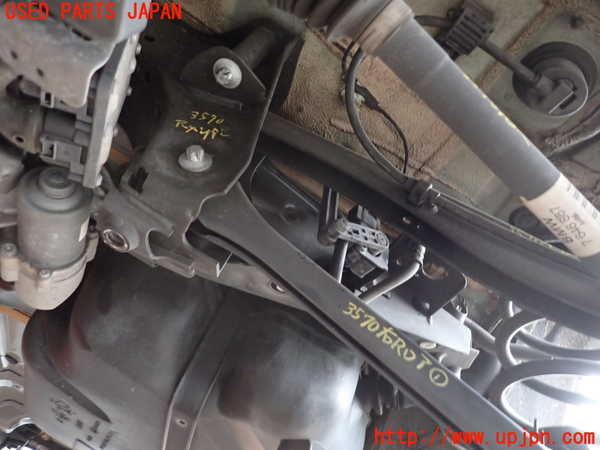 2UPJ-9235705295]BMW X1 F48(HT20)リアメンバー 中古_2