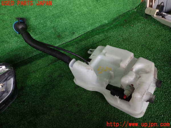 2UPJ-9235706791]BMW X1 F48(HT20)ウォッシャータンク1 中古_2