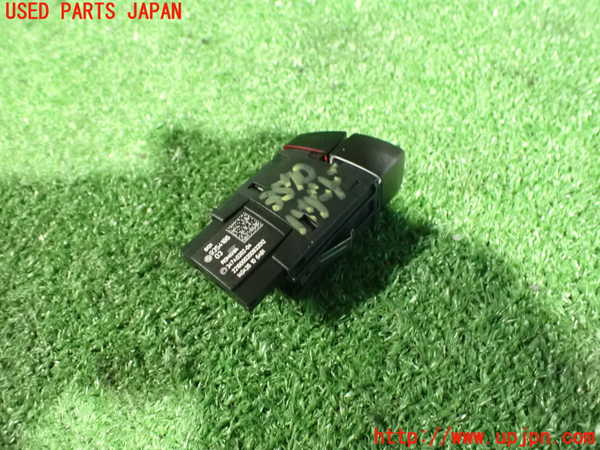2UPJ-9235706290]BMW X1 F48(HT20)ハザードスイッチ 中古_2