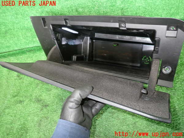 2UPJ-9235707516]BMW X1 F48(HT20)グローブボックス1 中古_3