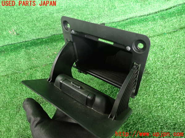 2UPJ-9235707841]BMW X1 F48(HT20)小物入れ1 中古_3