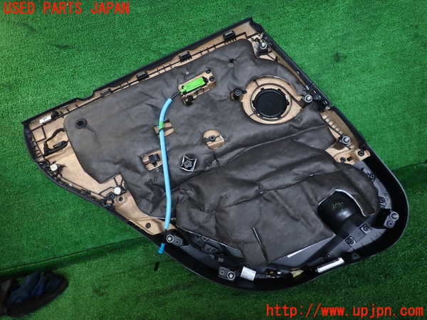 2UPJ-9235701294]BMW X1 F48(HT20)右後ドア内張り 中古_3