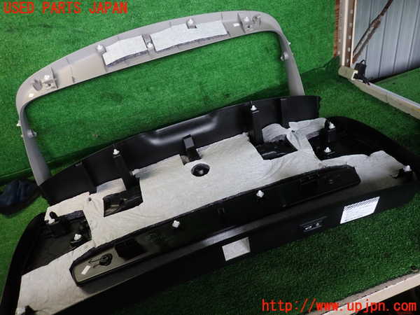 2UPJ-9235701578]BMW X1 F48(HT20)バックドア内張り 中古_3