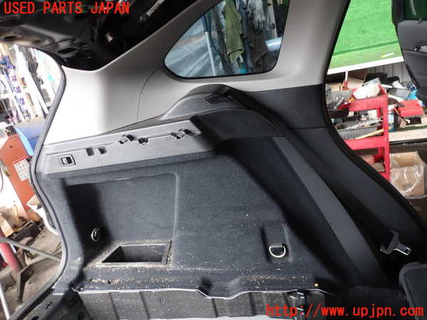 2UPJ-9235707680]BMW X1 F48(HT20)左リアピラートリム 中古_3