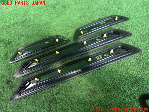 2UPJ-9235707740]BMW X1 F48(HT20)スカッフプレート 中古_4