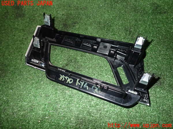 2UPJ-9235707692]BMW X1 F48(HT20)内装トリム類2 中古_2