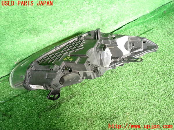 2UPJ-9235711132]ルノー・メガーヌ R.S.(ルノー・スポール)(DZF4R)左ヘッドライト ハロゲン 中古_3