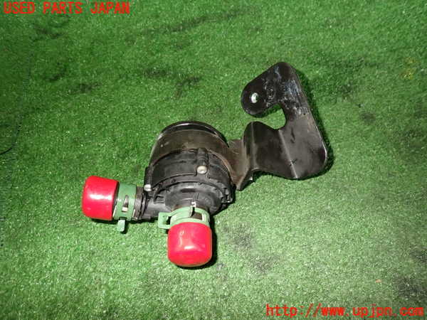 2UPJ-9235712110]ルノー・メガーヌ R.S.(ルノー・スポール)(DZF4R)ウォーターポンプ 中古_2
