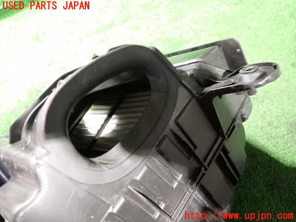 2UPJ-9235712560]ルノー・メガーヌ R.S.(ルノー・スポール)(DZF4R)エアクリーナーボックス 中古_2