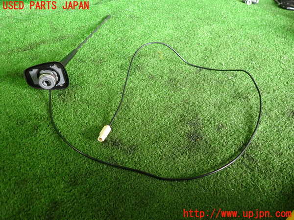 2UPJ-9235716550]ルノー・メガーヌ R.S.(ルノー・スポール)(DZF4R)アンテナ 中古_4