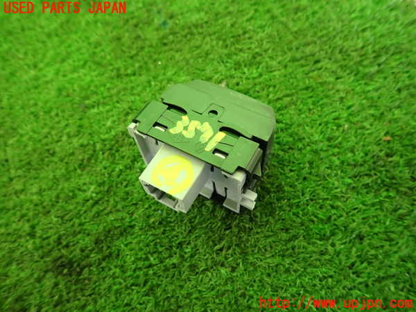 2UPJ-9235716309]ルノー・メガーヌ R.S.(ルノー・スポール)(DZF4R)スイッチ4 (クルーズコントロール) 中古_2