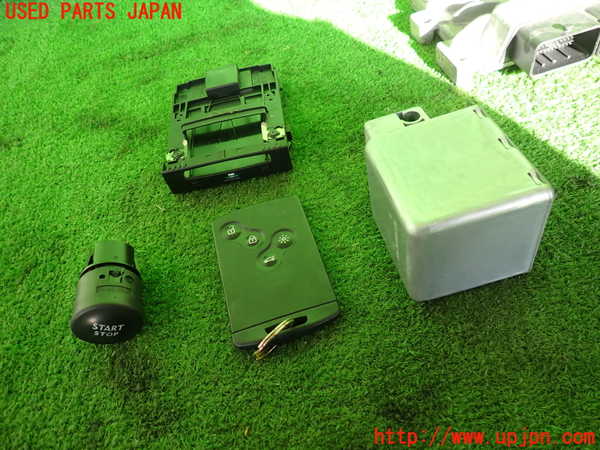 2UPJ-9235716110]ルノー・メガーヌ R.S.(ルノー・スポール)(DZF4R)エンジンコンピューター 中古_3