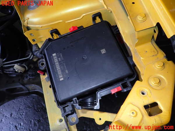 2UPJ-9235716741]ルノー・メガーヌ R.S.(ルノー・スポール)(DZF4R)ヒューズボックス1 中古_2