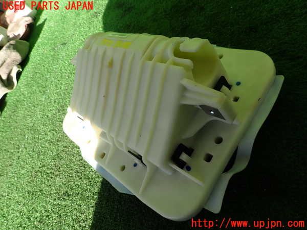 2UPJ-9235717870]ルノー・メガーヌ R.S.(ルノー・スポール)(DZF4R)助手席側エアバッグカバー 中古_2