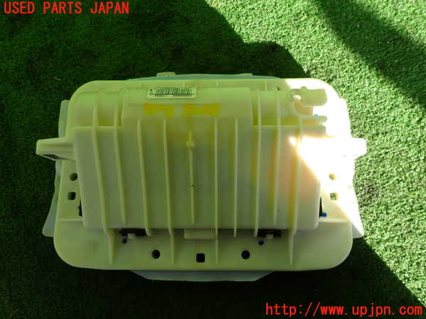 2UPJ-9235717870]ルノー・メガーヌ R.S.(ルノー・スポール)(DZF4R)助手席側エアバッグカバー 中古_3