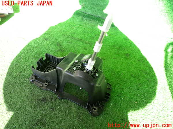 2UPJ-9235717560]ルノー・メガーヌ R.S.(ルノー・スポール)(DZF4R)MTシフトレバー 中古_2