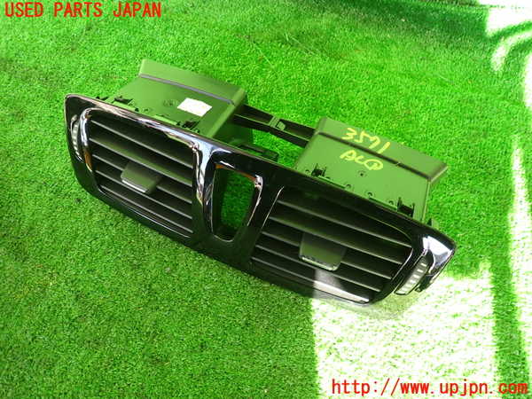 2UPJ-9235717526]ルノー・メガーヌ R.S.(ルノー・スポール)(DZF4R)エアコン吹き出し口1 (真中) 古_2