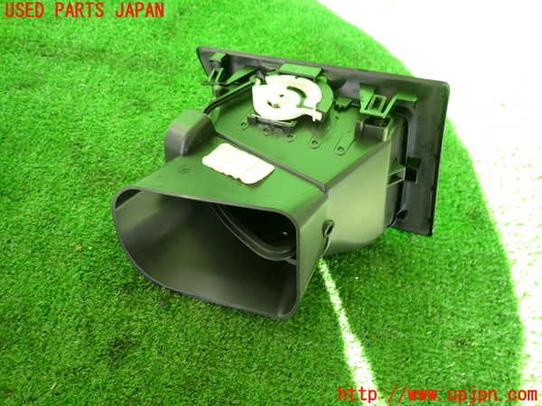 2UPJ-9235717527]ルノー・メガーヌ R.S.(ルノー・スポール)(DZF4R)エアコン吹き出し口2 (右) 中古_4