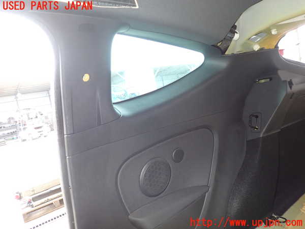 2UPJ-9235717675]ルノー・メガーヌ R.S.(ルノー・スポール)(DZF4R)右リアピラートリム 中古_2