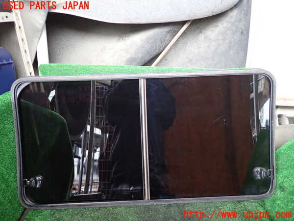 1UPJ-9235721370]デリカ スターワゴン(P25W)右サイドセンターガラス 中古 ASAHI M2A4 43R-00073_2