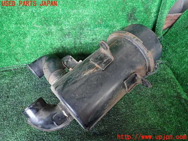 1UPJ-9235722560]デリカ スターワゴン(P25W)エアクリーナーボックス 中古_2