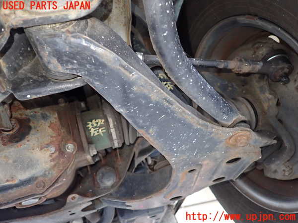 1UPJ-9235725186]デリカ スターワゴン(P25W)左フロントロアアーム1 中古_2