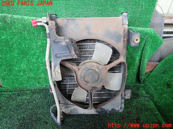 1UPJ-9235726032]デリカ スターワゴン(P25W)エアコンコンデンサー2(サブ) 中古_2