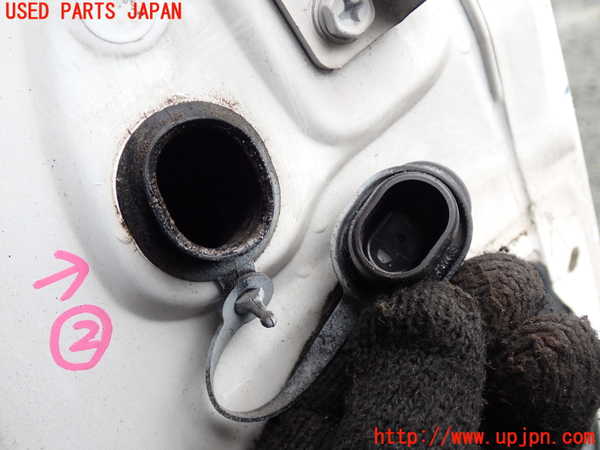 1UPJ-9235726792]デリカ スターワゴン(P25W)ウォッシャータンク2(リヤ) 中古_2