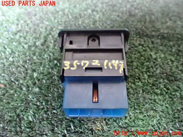 1UPJ-9235726290]デリカ スターワゴン(P25W)ハザードスイッチ 中古_2
