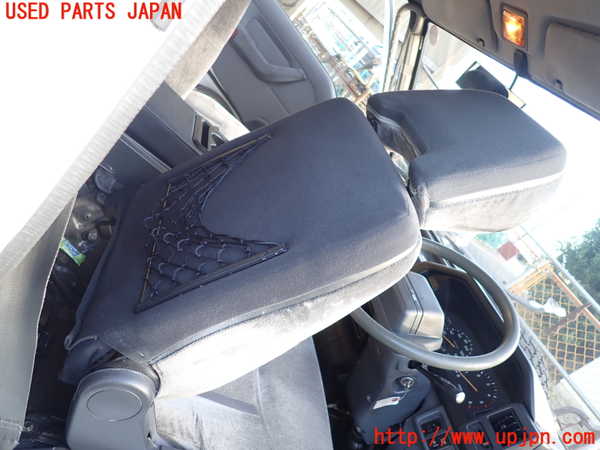 1UPJ-9235727035]デリカ スターワゴン(P25W)運転席シート 中古_4