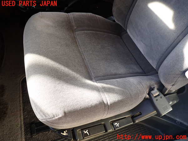 1UPJ-9235727175]デリカ スターワゴン(P25W)左2列目シート 中古_3
