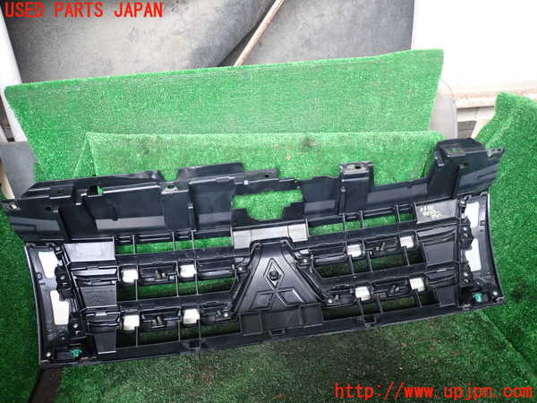 1UPJ-9235731050]パジェロ(V98W)ラジエターグリル 中古_2