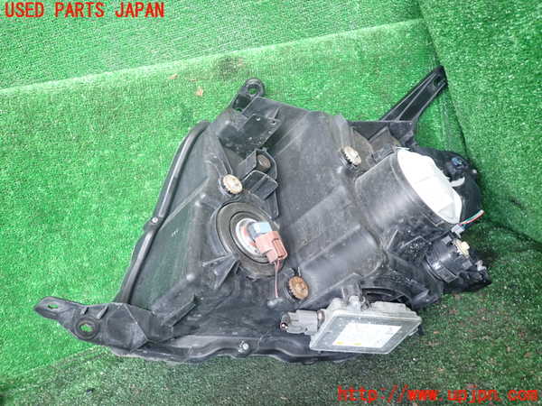 1UPJ-9235731130]パジェロ(V98W)右ヘッドライト HID 中古_3