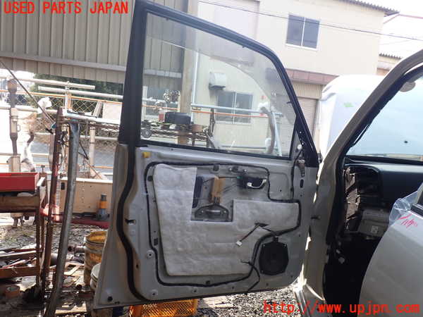 1UPJ-9235731260]パジェロ(V98W)左前ドア 中古(43R-00034 M214)_4