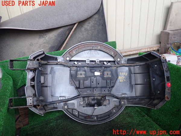 1UPJ-9235731705]パジェロ(V98W)スペアタイヤカバー 中古_3