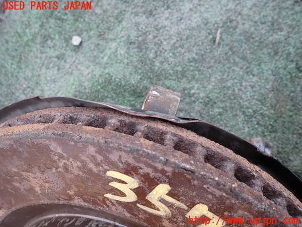 1UPJ-9235734290]パジェロ(V98W)右フロントナックルハブ 中古_2