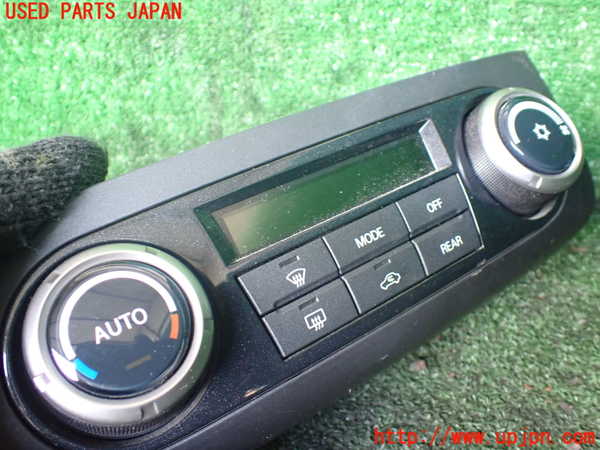 1UPJ-9235736066]パジェロ(V98W)エアコンスイッチ1 中古_2