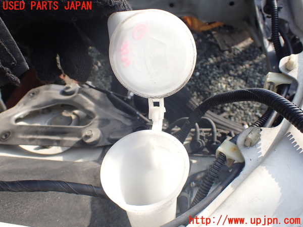 1UPJ-9235736791]パジェロ(V98W)ウォッシャータンク1 中古_2