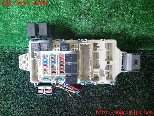 1UPJ-9235736741]パジェロ(V98W)ヒューズボックス1 中古_2