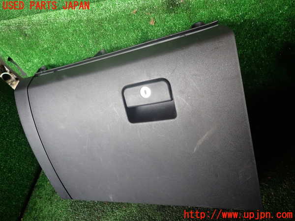 1UPJ-9235737516]パジェロ(V98W)グローブボックス1 中古_2