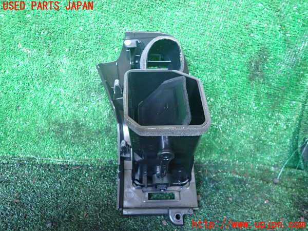 1UPJ-9235737526]パジェロ(V98W)エアコン吹き出し口1 (右) 中古_3