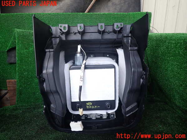 1UPJ-9235737540]パジェロ(V98W)センターコンソール 中古_4