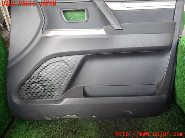 1UPJ-9235731234]パジェロ(V98W)右前ドア内張り 中古_3
