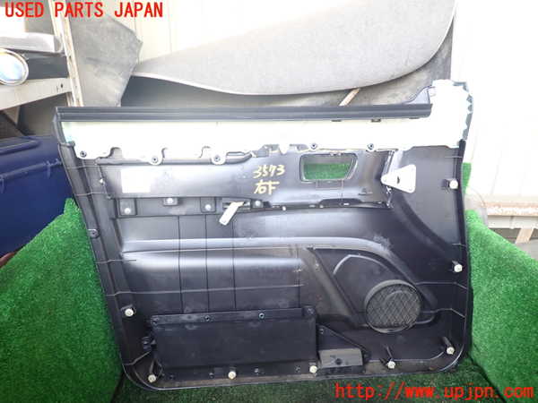 1UPJ-9235731234]パジェロ(V98W)右前ドア内張り 中古_4