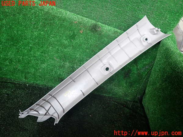 1UPJ-9235737660]パジェロ(V98W)左フロントピラートリム 中古_3