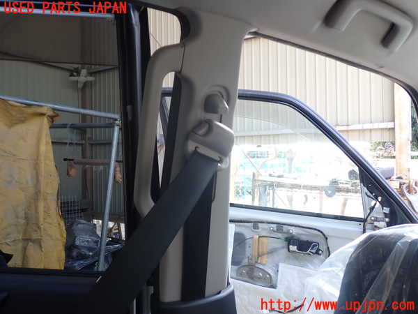 1UPJ-9235737670]パジェロ(V98W)左センターピラートリム 中古_2