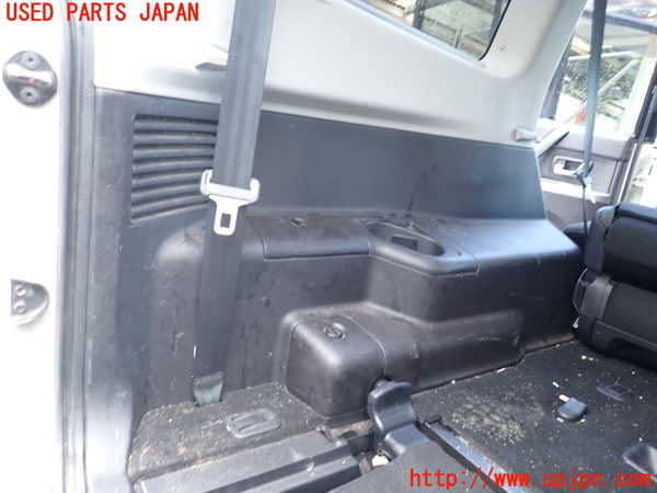1UPJ-9235737680]パジェロ(V98W)左リアピラートリム 中古_3