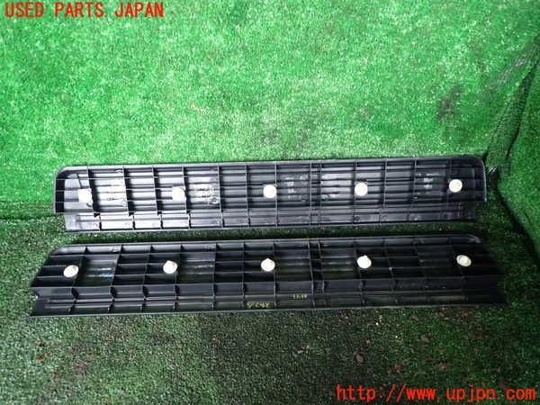 1UPJ-9235737740]パジェロ(V98W)スカッフプレート 中古_2