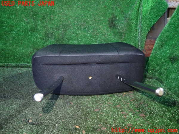 1UPJ-9235737180]パジェロ(V98W)左2列目ヘッドレスト 中古_3